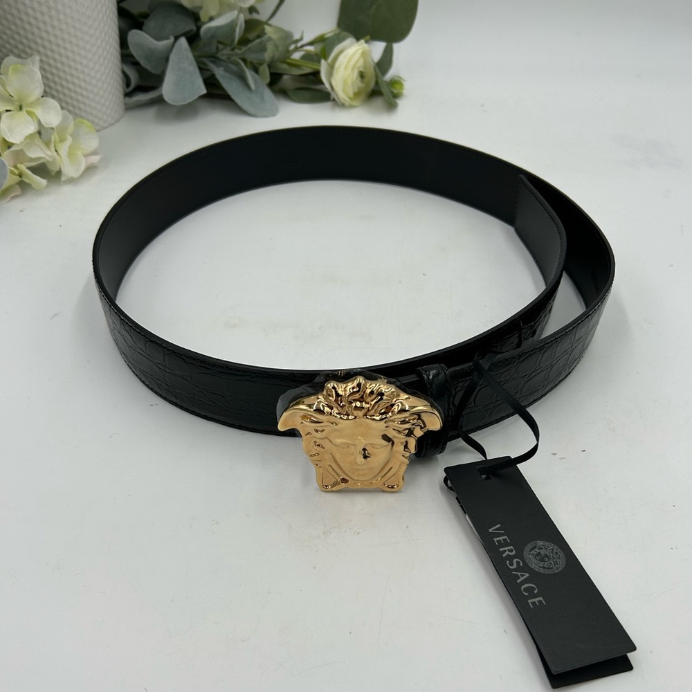 Men’s Versace medusa head leather belt size 100 cm/40 made in Italy